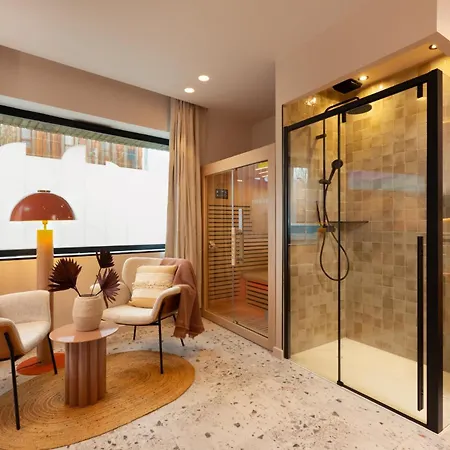 Romantique Ibiza, Jacuzzi, * Strasburg