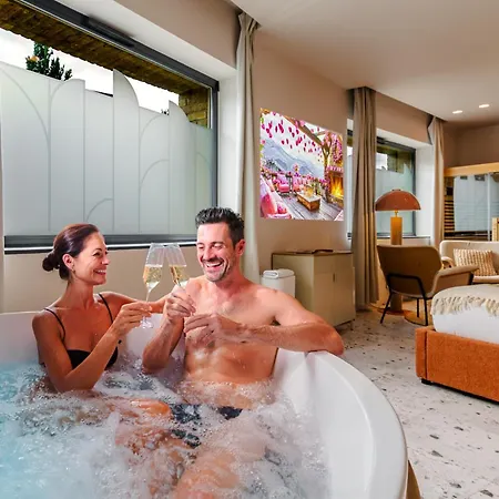 Romantique Ibiza, Jacuzzi, Apartment *