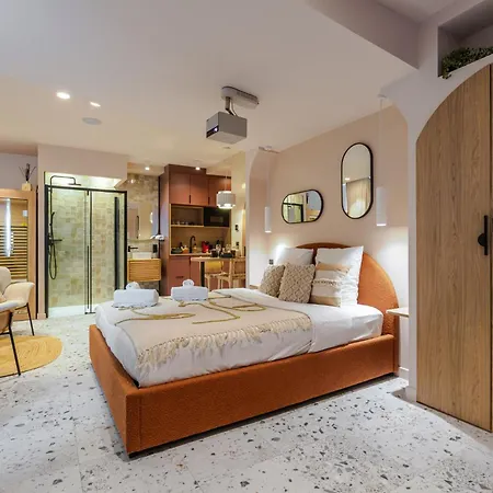 Romantique Ibiza, Jacuzzi, Straßburg