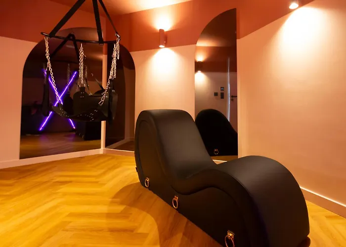 Romantique Ibiza, Jacuzzi, Strazburg